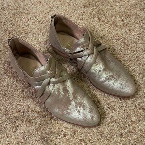 DIBA True  New Heel Shoes Women's Size 9
